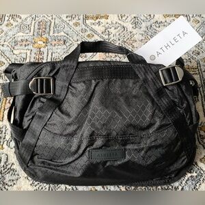 Athleta Excursion Waist Bag